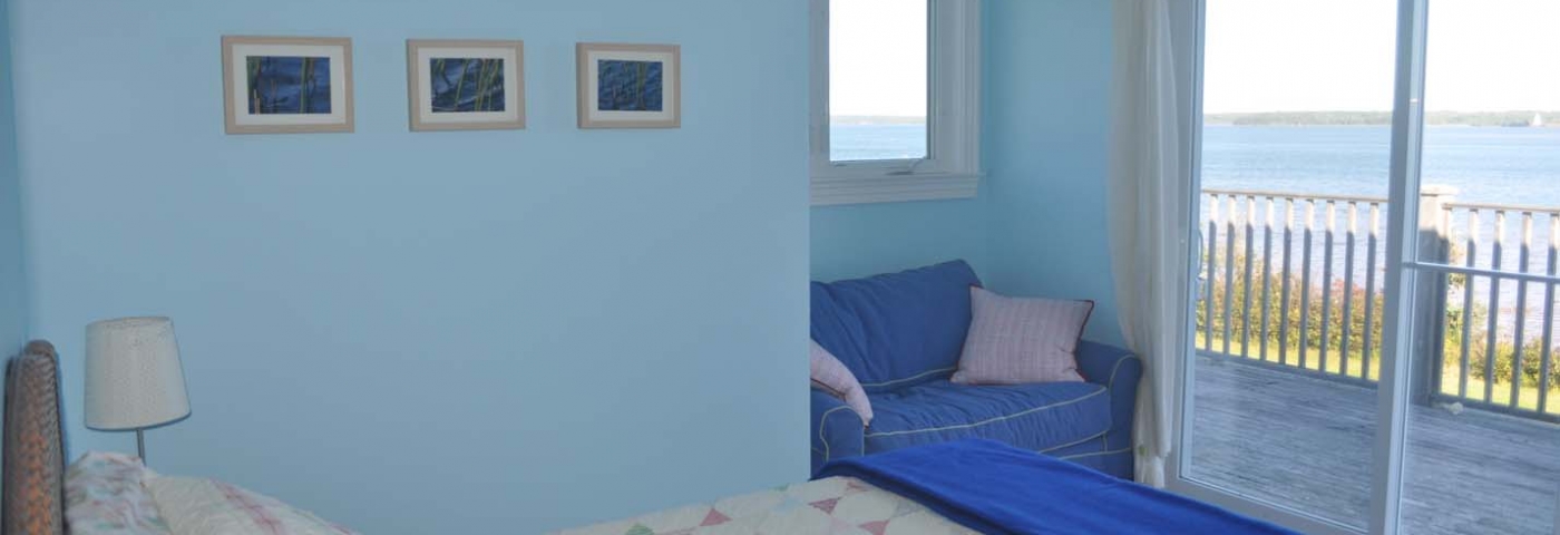 Bedroom with Queenbed and Sofabed